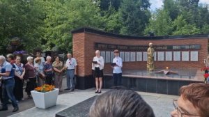 Елена Фурсова посетила мемориально-патронатную акцию на Даниловском кладбище