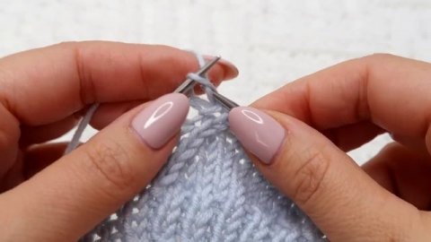 Красивый и не сложный ажурный узор спицами +Схема