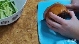 Салат с ветчиной грибами и огурцом