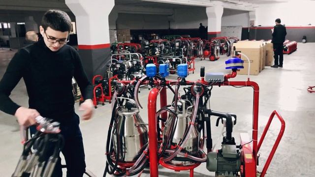 Доильный аппарат Melasty на 40 коров в час ( 80 коз в час ) смотреть онлайн