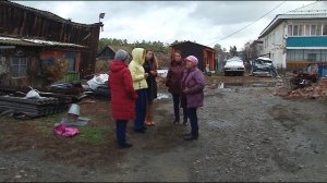 Восстановительные работы начались на доме в селе Лесном, где рухнул потолок (Бийское телевидение)