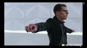 Профисиональные фокусники прячут КАРТУ ЧИП от охранников круто)