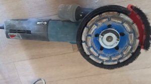 Мучение при выборе болгарки для обдирочных работ. Макита 9565 CRV или ДеВольт.