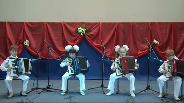 Уж, как по мосту, мосточку смотреть онлайн