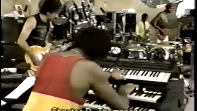 CARLOS SANTANA "HONG KONG BLUES" WAYNE SHORTER 1988 смотреть онлайн