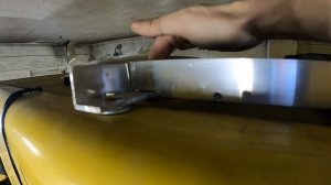 Автодом из почтовика. Закрепляю солнечные панели на крыше.