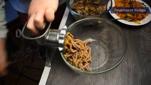 Открыла для себя новый рецепт блюда из куриной печени. Печеночный рулет с маслом