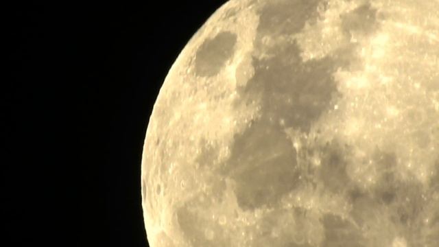 Chilean Full Moon Nikon Coolpix P900 (2000mm Optical Zoom) смотреть онлайн