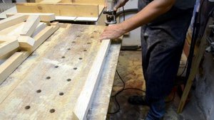 Простая деревянная лавочка своими руками / DIY making a simple bench
