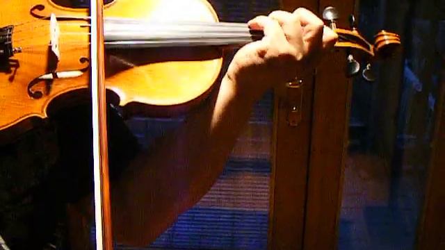 THE BEE, Schubert, AWESOME GUARNERIUS, FAST VIOLIN SOUND SAMPLE, Eboyinc смотреть онлайн