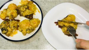 Свинина с шампиньонами и сыром в духовке - вкусное, нежное мясо с грибным ароматом