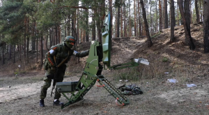 Минобороны показало развертывание мобильного комплекса связи в Киевской области