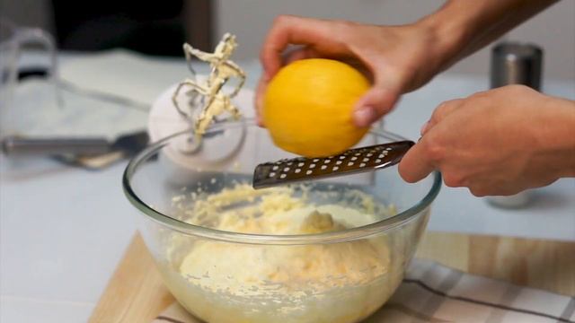 Нежнейший пирог с свежими персиками. Персиковый пирог. Простой и не дорогой рецепт пирога