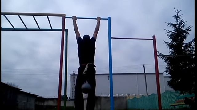 Илья Судник - Подтягивания на перекладине +32кг. смотреть онлайн