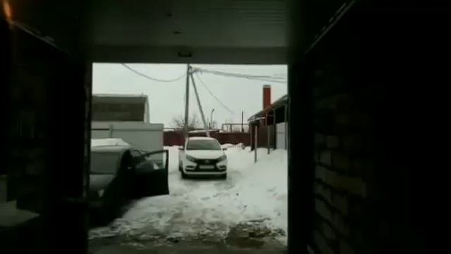 Очередной монтаж секционных ворот от компании 