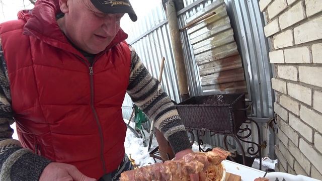 ДАЧНЫЙ ВЛОГ с Восьмого марта. Шашлык, стол, ПОЗДРАВЛЕНИЯ! смотреть онлайн