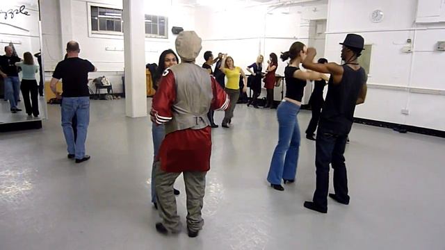 Pineapple Studios Brazilian Zouk Class - Marcos Fonseca 24/9/2010