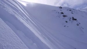 крутейшие виды природы и трюков на снегоходах в горах-stunts on snowmobiles