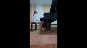 Ляшко Владислава 5 класс Й.С. Бах Трехголосная инвенция ре минор, В.Логин " Мечтательная принцесса"