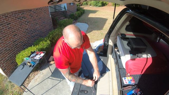 I have Solar!!! Installed 2x 50w solar panels on a 2006 100 Series Land Cruiser смотреть онлайн