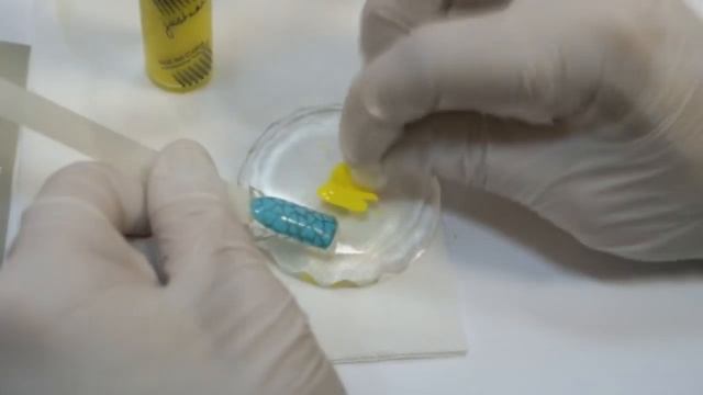 Дизайн ногтей акриловыми красками с помощью трафаретов для аэрографии смотреть онлайн