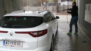 Как в Австрии моют машины/ Как дети моют машины.