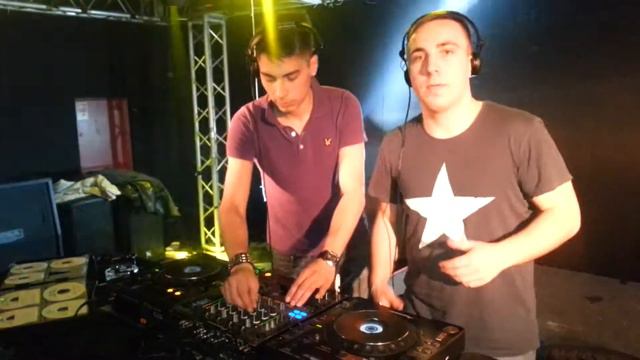 Live LobanovDJ & Dima Klein @Зал Ожидания смотреть онлайн