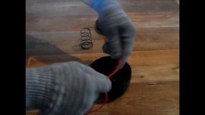 Как заменить леску на тример, мото косе электро косе. Replacing the fishing line with a trimer