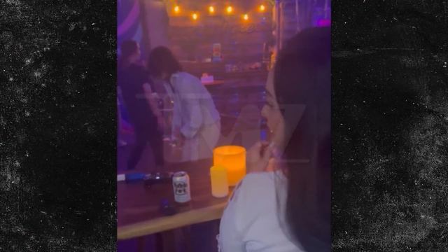 Ezra Miller Wildly Dancing At Hawaiian Lounge Weeks After Arrest | TMZ смотреть онлайн