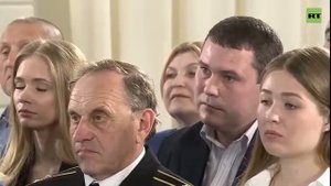 Не ставьте президента Белоруссии в сложное положение.