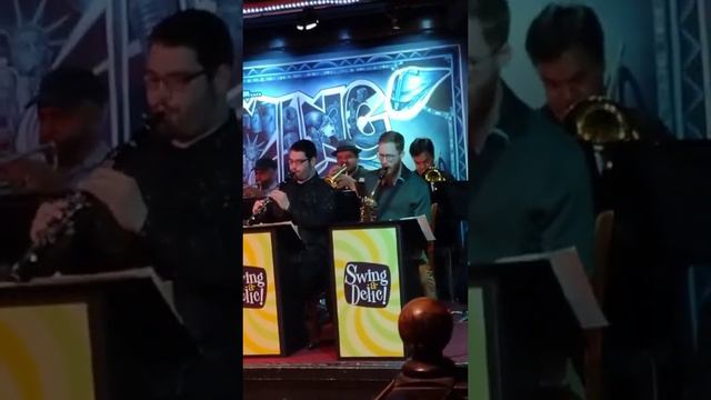 Нью Йорк, веселый и современный джаз, Манхэттен, живая музыка смотреть онлайн