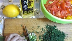 закусочный салат из свежей капусты с помидором и сладким перцем#постное блюдо#весенний салат