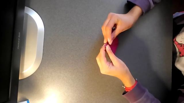 СДЕЛАТЬ ТЮЛЬПАН ИЗ БУМАГИ СВОИМИ РУКАМИ. ПОДЕЛКИ ИЗ БУМАГИ. ОРИГАМИ ЦВЕТЫ.Origami смотреть онлайн