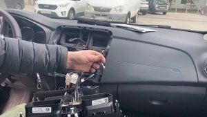 №3. Установка Автомагнитолы Teyes CC3 (4/64) - Renault Logan 2