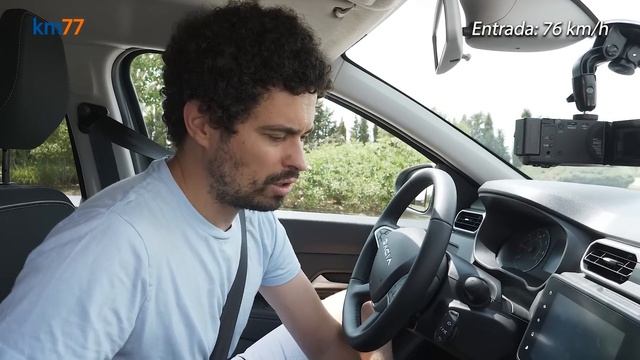 Dacia Duster 2023 - Maniobra de esquiva (moose test) y eslalon | km77.com