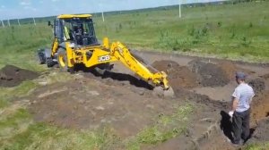 Копаю фундамент на экскаваторе погрузчике Jcb 3CX