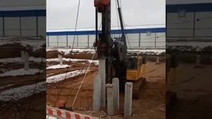Сваебой полноповоротный на базе экскаватора Komatsu PC-400