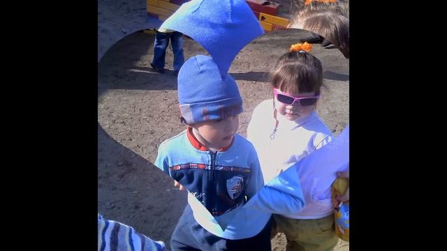 Мое слайд-шоу:"Детство Анечки Подгорной в детсаду г.Перми на улице Льва Шатрова смотреть онлайн