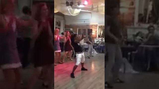 Луис Энрике Викторино. РЕГГЕТОН смотреть онлайн