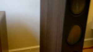 KEF Q900