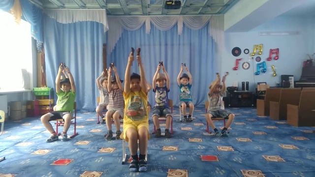 Танец мальчиков на выпускной. Репитиция смотреть онлайн