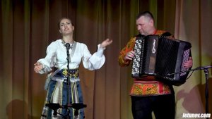 "В ноябре во дворе". Исп. Ирина Прядко, концертмейстер Александр Летунов