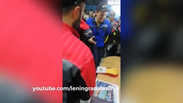 Сергей Шнуров прошел мастер-класс по сварке на заводе Росатома