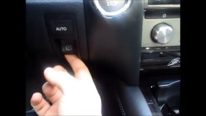 Electronic Parking Brake (EPB)- Автоматический стояночный тормоз.