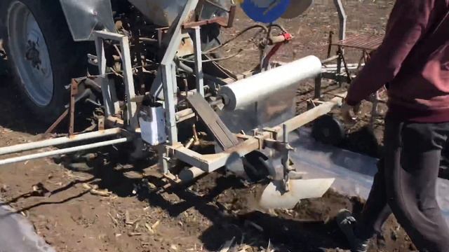 Укладка мульчи и капельной ленты,25 апреля 2020 г. смотреть онлайн