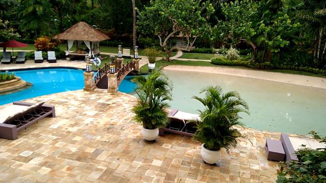 Территория отеля The Laguna Resort & Spa 5* Бали. Бронировать тур из Калининграда +7(4012)900095
