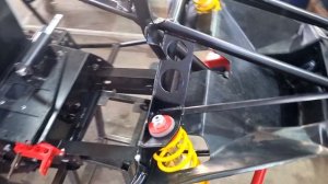 Обзор конструктивных особенностей снегохода Тофалар Атлас 500 и маневрирование по лесу.