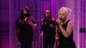 Christina Aguilera - Bound To You - 11.17.10 (Tonight Show With Jay Leno) - VideoMan.mpg