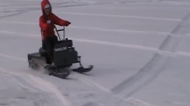 Видео работы мини-снегохода Рыбак 2МР смотреть онлайн