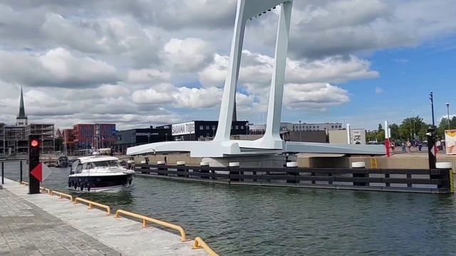 184.Таллинский пассажирский порт.Мы пришли сегодня в порт..Эта территория зовётся акватория..⛴⚓ смотреть онлайн